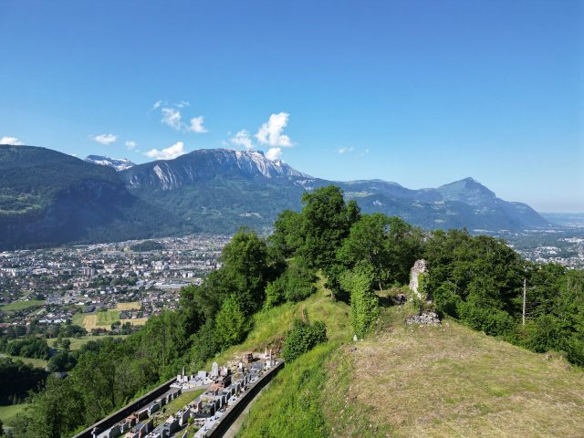 Ruines du château de Châtillon sur Cluses