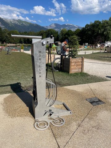 borne de lavage VTT au lac bleu