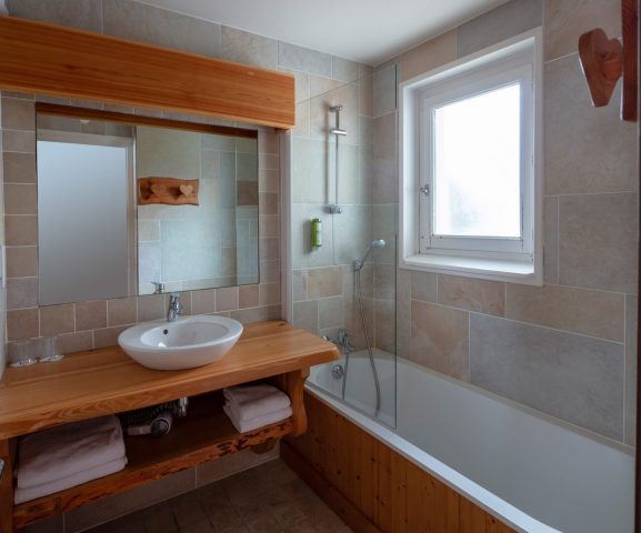 Salle de bain studio communicant